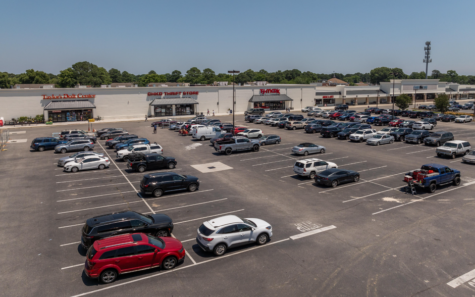 5242 Fairfield Shopping Ctr, Virginia Beach, VA en alquiler - Foto del edificio - Imagen 3 de 6