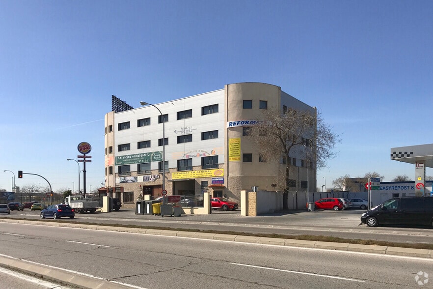 Avenida Real de Pinto, 158, Madrid, Madrid en alquiler - Foto principal - Imagen 1 de 4