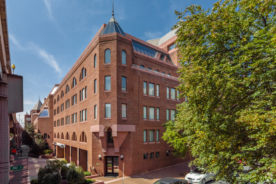 1025 Thomas Jefferson St NW, Washington, DC en alquiler - Foto del edificio - Imagen 3 de 13