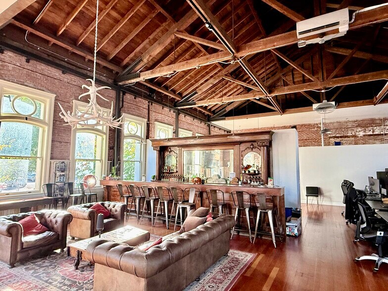 East Bank Lofts cartera de 2 inmuebles en venta en LoopNet.es - Foto del interior - Imagen 3 de 13