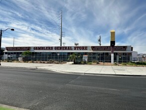 800 S Main St, Las Vegas, NV en alquiler Foto del edificio- Imagen 2 de 6