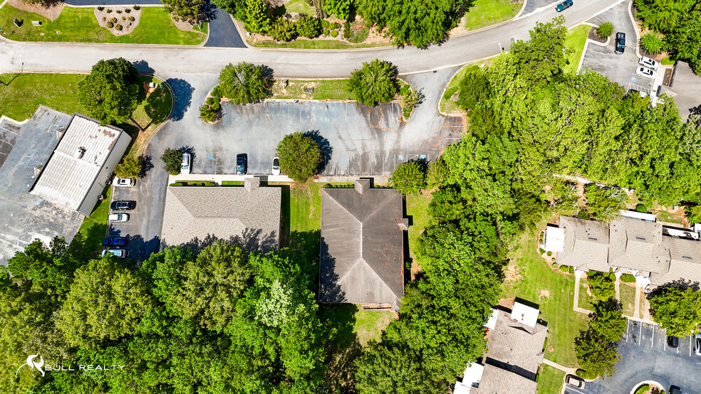 135 N Crest Blvd, Macon-Bibb, GA en alquiler - Foto del edificio - Imagen 3 de 16