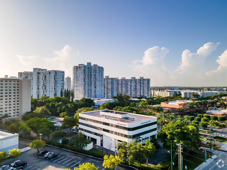 18305 Biscayne Blvd, Aventura, FL en alquiler - Foto del edificio - Imagen 2 de 35