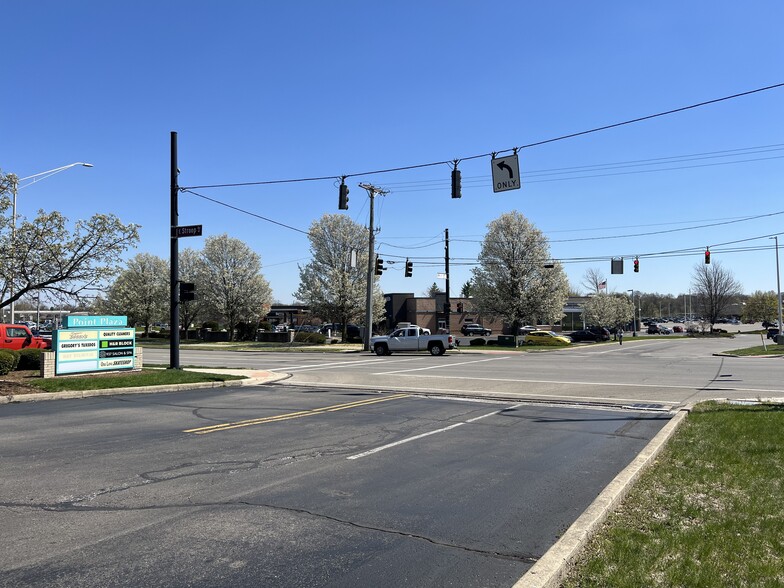 1827-1855 E Stroop Rd, Dayton, OH en alquiler - Foto del edificio - Imagen 3 de 6