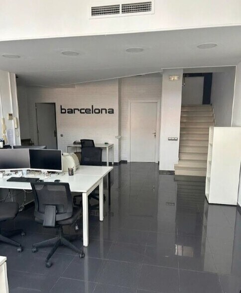 Edificio residencial en Barcelona, Barcelona en venta - Foto del interior - Imagen 1 de 7