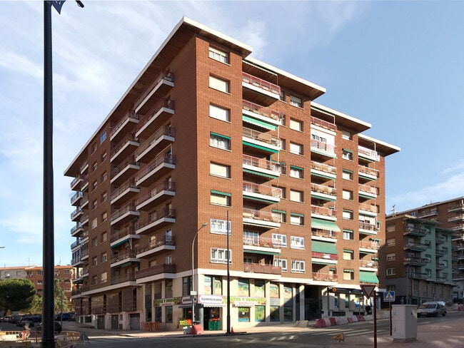 Más detalles de Calle Juan Diges Antón 19, Guadalajara - Edificio residencial​ en venta