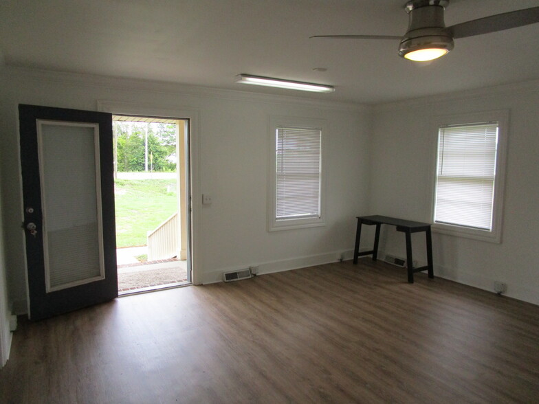 4755 Edmund Hwy, West Columbia, SC en alquiler - Foto del interior - Imagen 3 de 9