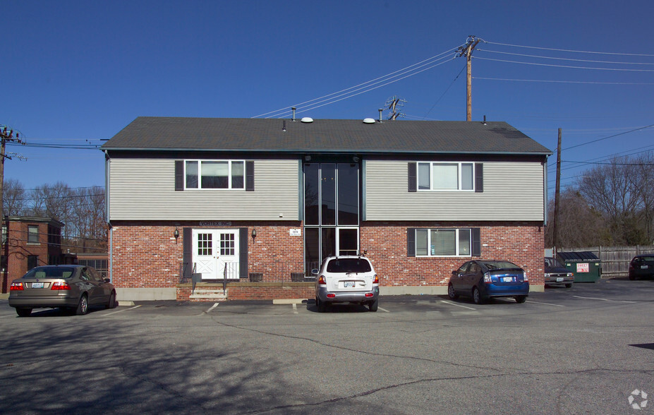 3666-3670 W Shore Rd, Warwick, RI en alquiler - Foto del edificio - Imagen 1 de 4