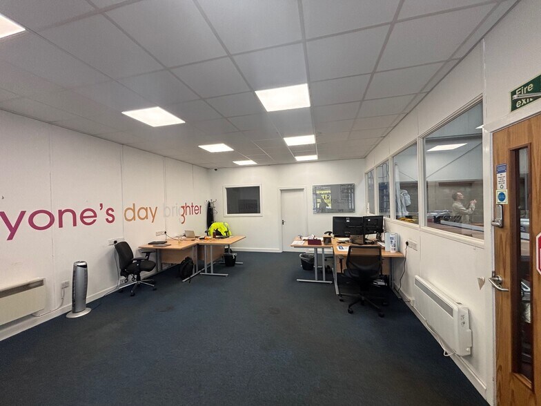 Woodville St, Glasgow en alquiler - Foto del edificio - Imagen 3 de 8