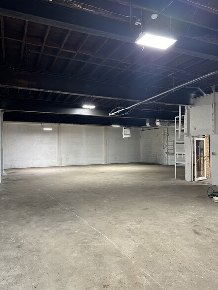 152 Center St, Chicopee, MA en alquiler - Foto del interior - Imagen 2 de 6