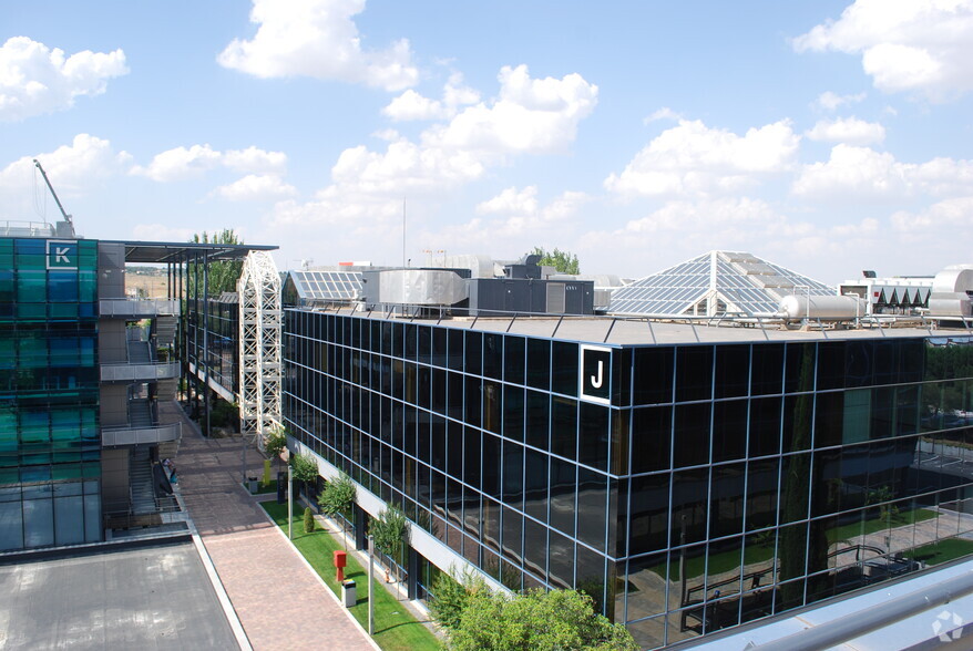 Avenida Castilla, 2, San Fernando De Henares, Madrid en alquiler - Foto del edificio - Imagen 3 de 10