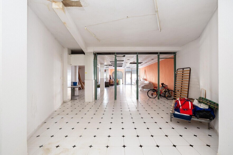 Local en Gójar, Granada en venta - Foto del edificio - Imagen 2 de 20