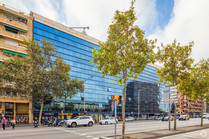 Gran Vía de les Corts Catalanes, 170-184, Barcelona, Barcelona en alquiler - Foto del edificio - Imagen 3 de 5
