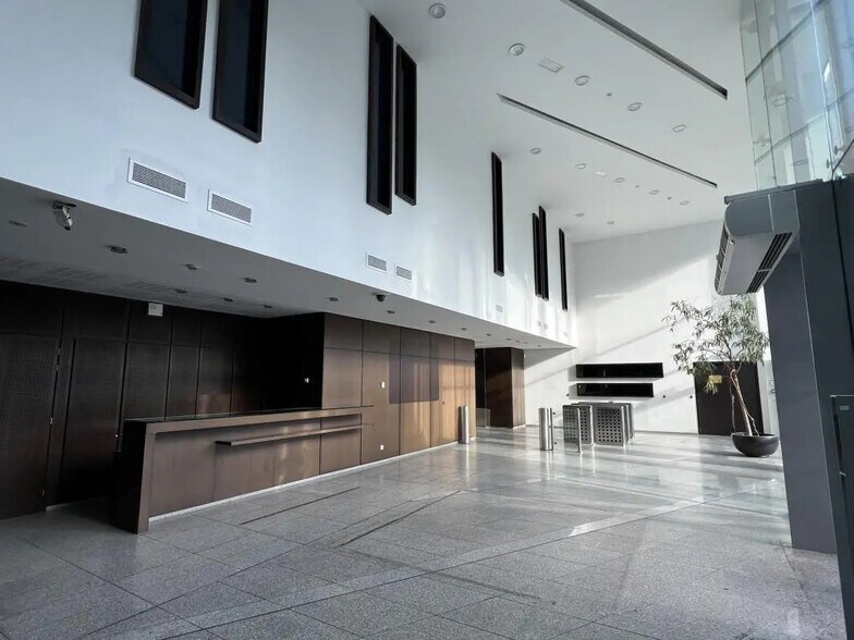 8 Avenue De Lunca, Montigny-le-Bretonneux en alquiler - Vestíbulo - Imagen 2 de 11