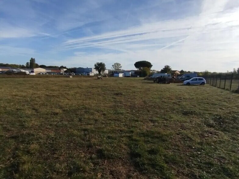 Terreno en Launaguet en venta - Foto del edificio - Imagen 2 de 3