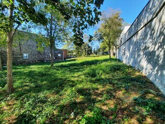 Más detalles de 230 W Main St, Riverhead, NY - Terreno en venta