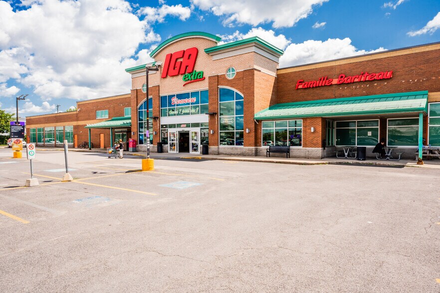 6250 Blvd Cousineau, Saint-hubert, QC en alquiler - Foto del edificio - Imagen 1 de 11