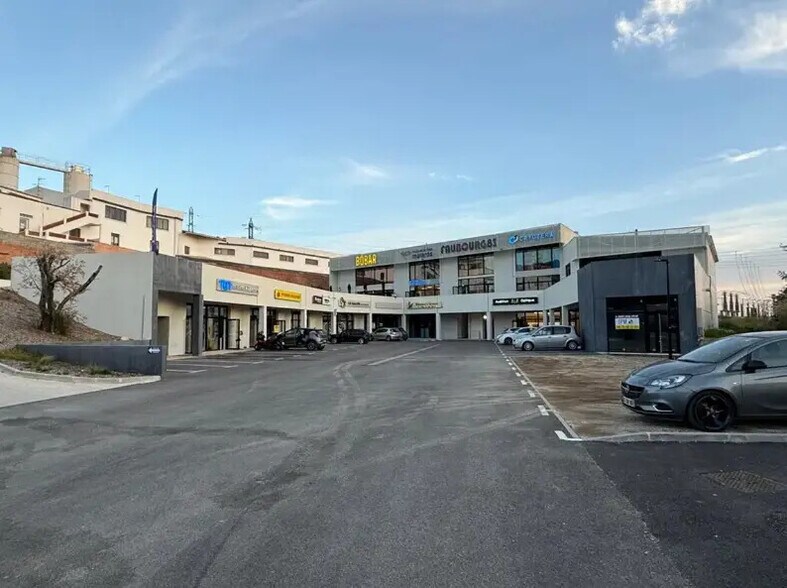 Local en La Garde en venta - Foto del edificio - Imagen 3 de 5