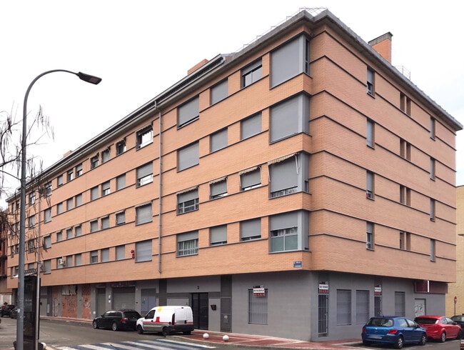 Más detalles de Calle Logroño, 1, Parla - Local en alquiler