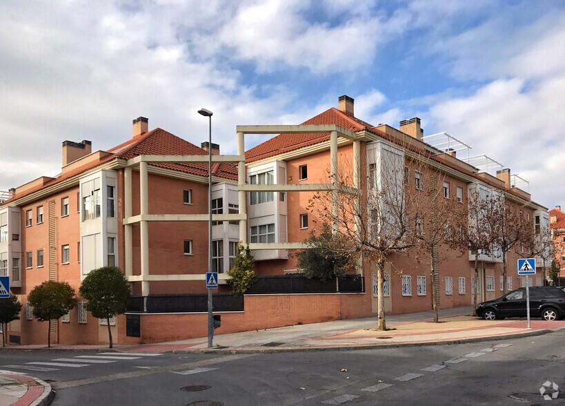 Calle San Francisco de Sales, 2, Villanueva del Pardillo, Madrid en alquiler - Foto del edificio - Imagen 2 de 2