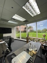 560 Village Blvd, West Palm Beach, FL en alquiler Foto del interior- Imagen 1 de 4