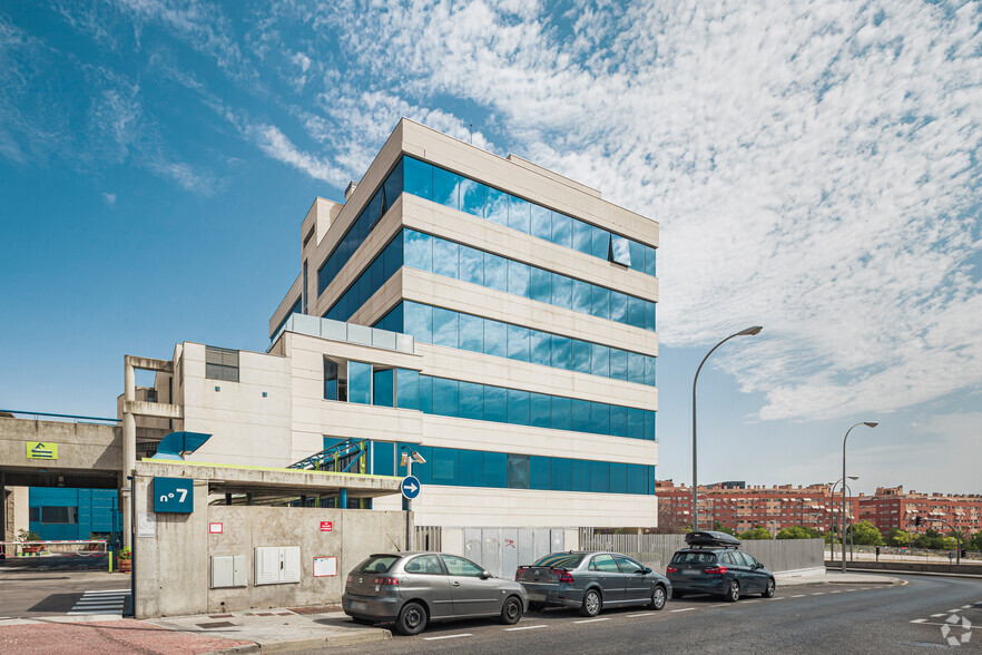 Camino Fuente de la Mora, 9, Madrid, Madrid en alquiler - Foto del edificio - Imagen 2 de 4