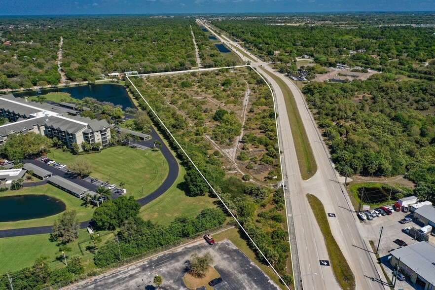 4135 Kings Hwy, Port Charlotte, FL en venta - Foto del edificio - Imagen 3 de 3