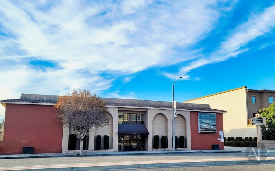 3772 Katella Ave, Los Alamitos, CA en alquiler - Foto del edificio - Imagen 1 de 21