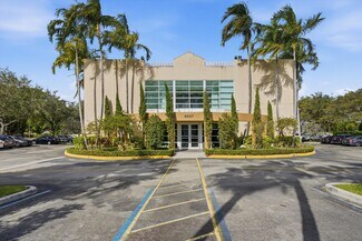 Más detalles de 8527 Pines Blvd, Pembroke Pines, FL - Oficina en venta