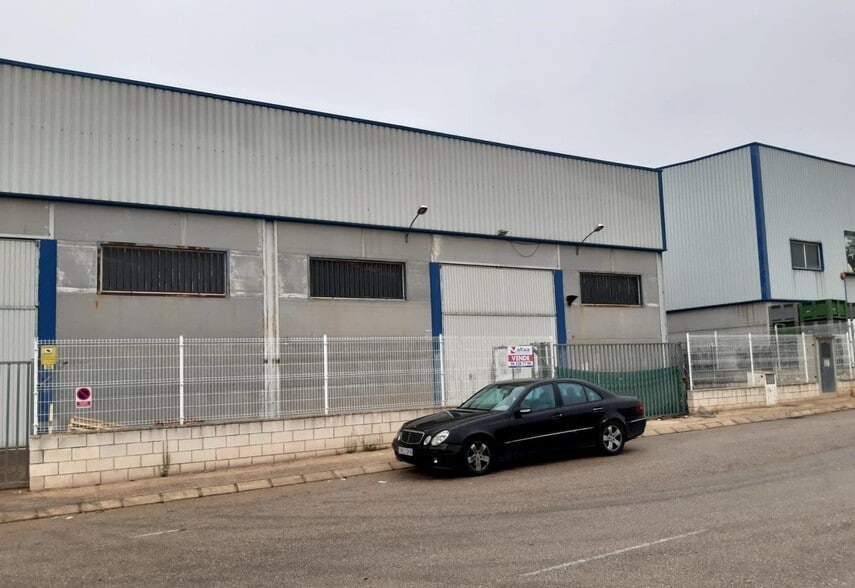 Nave en Senyera en venta - Foto del edificio - Imagen 2 de 10