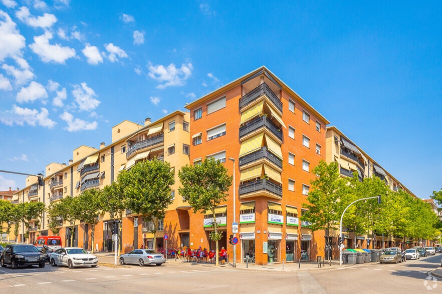 Edificio residencial en Mollet del Vallès, Barcelona en venta - Foto principal - Imagen 1 de 2