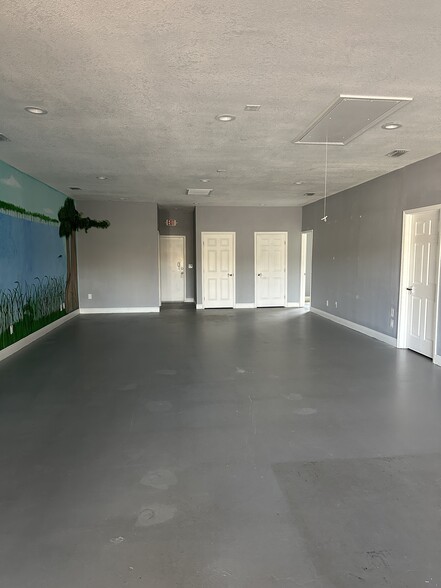 1900 Land O Lakes Blvd, Lutz, FL en alquiler - Foto del interior - Imagen 3 de 5