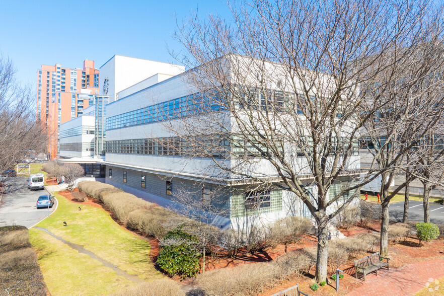 784 Memorial Dr, Cambridge, MA en alquiler - Foto del edificio - Imagen 1 de 5