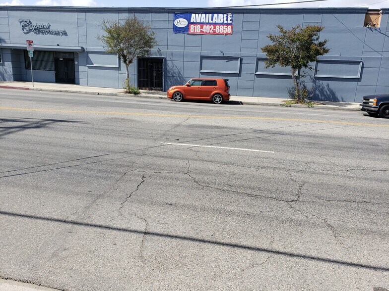 14837 Oxnard St, Van Nuys, CA en venta - Foto del edificio - Imagen 1 de 1