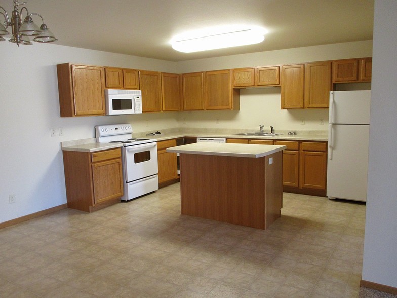 5180 Lincoln Rd, Lincoln, ND en venta - Foto del interior - Imagen 2 de 8