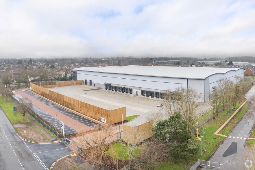 Earlstrees Rd, Corby en alquiler - Foto del edificio - Imagen 1 de 6