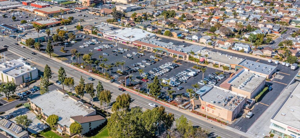 19031-19075 Colima Rd, Rowland Heights, CA en alquiler - Foto del edificio - Imagen 1 de 8