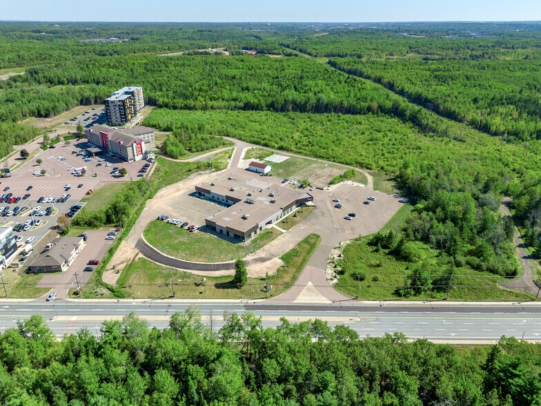 555 Mapleton Rd, Moncton, NB en alquiler - Foto del edificio - Imagen 3 de 15