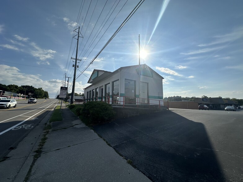 4000 SW Chapman Hwy, Knoxville, TN en alquiler - Foto del edificio - Imagen 1 de 7