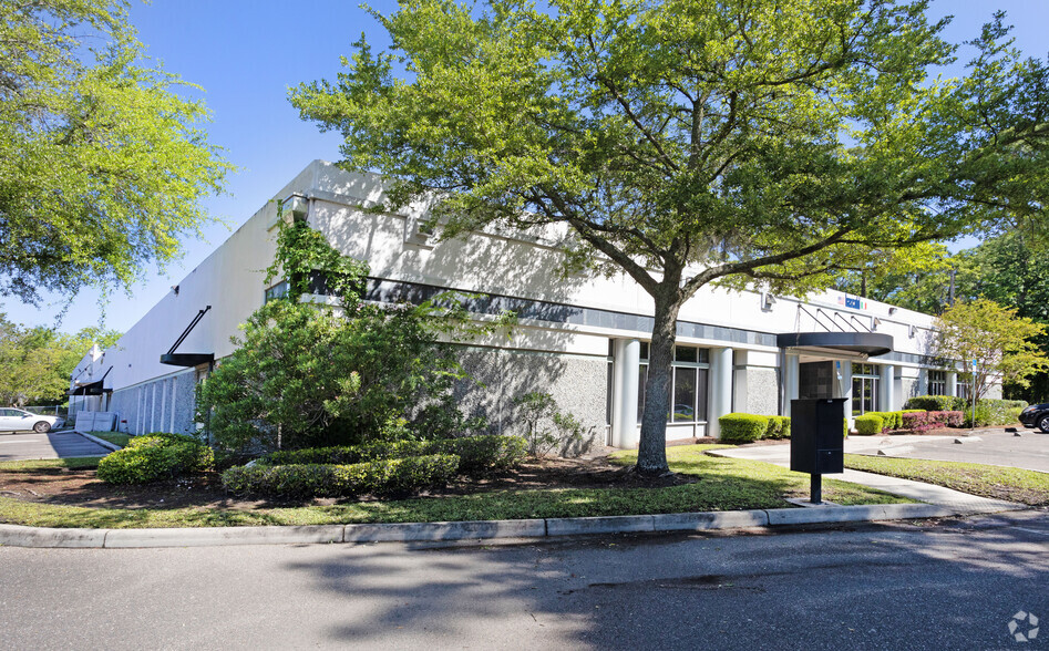 5343 Bowden Rd, Jacksonville, FL en alquiler - Foto del edificio - Imagen 1 de 3