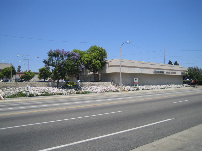 4937 W Slauson Ave, Los Angeles, CA en alquiler - Foto del edificio - Imagen 3 de 18