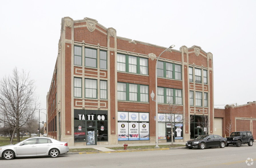 2950 W Chicago Ave, Chicago, IL en alquiler - Foto del edificio - Imagen 2 de 32