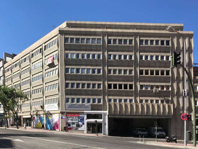Más detalles de Avenida del Llano Castellano, 15, Madrid - Oficina en alquiler