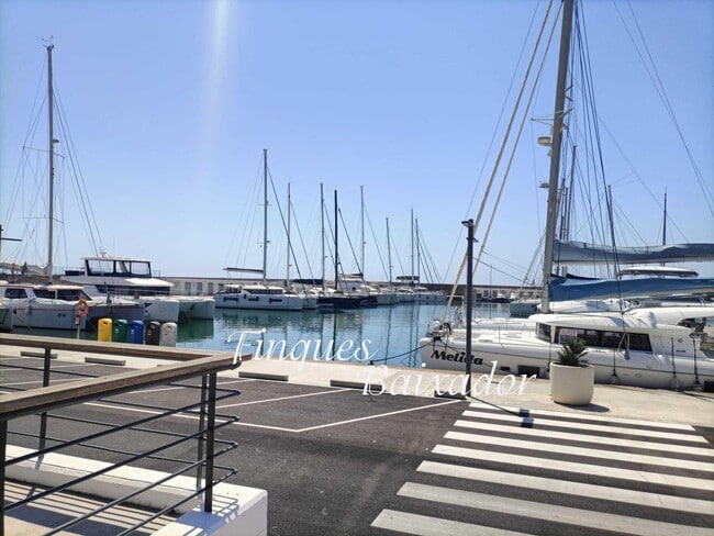 Más detalles de Lloc Port Ginesta, 210, Sitges - Local en alquiler