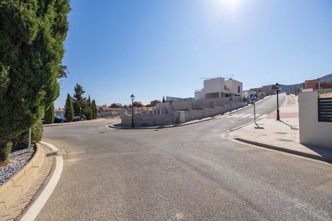 Más detalles de Calle Veleta, Dílar - Terreno en venta