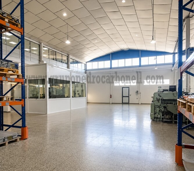 Nave en Elche, Alicante en alquiler - Foto del interior - Imagen 1 de 2