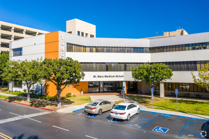 1040 Elm Ave, Long Beach, CA en alquiler - Foto del edificio - Imagen 1 de 12