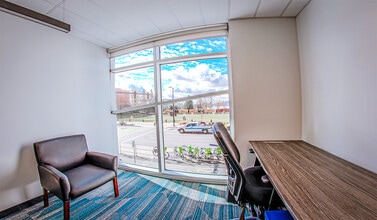 252 W Esplanade, North Vancouver, BC en alquiler Foto del interior- Imagen 2 de 5