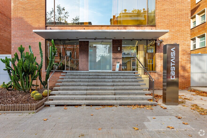 Oficina en Barcelona, Barcelona en alquiler - Foto del edificio - Imagen 3 de 4