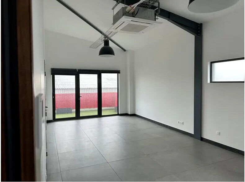 Oficina en Heyrieux en venta - Foto del interior - Imagen 3 de 4